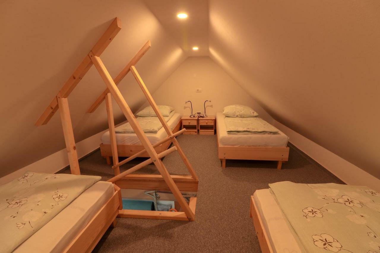 Apartments & Rooms Pr' Skalovc Bohinji-tó Kültér fotó